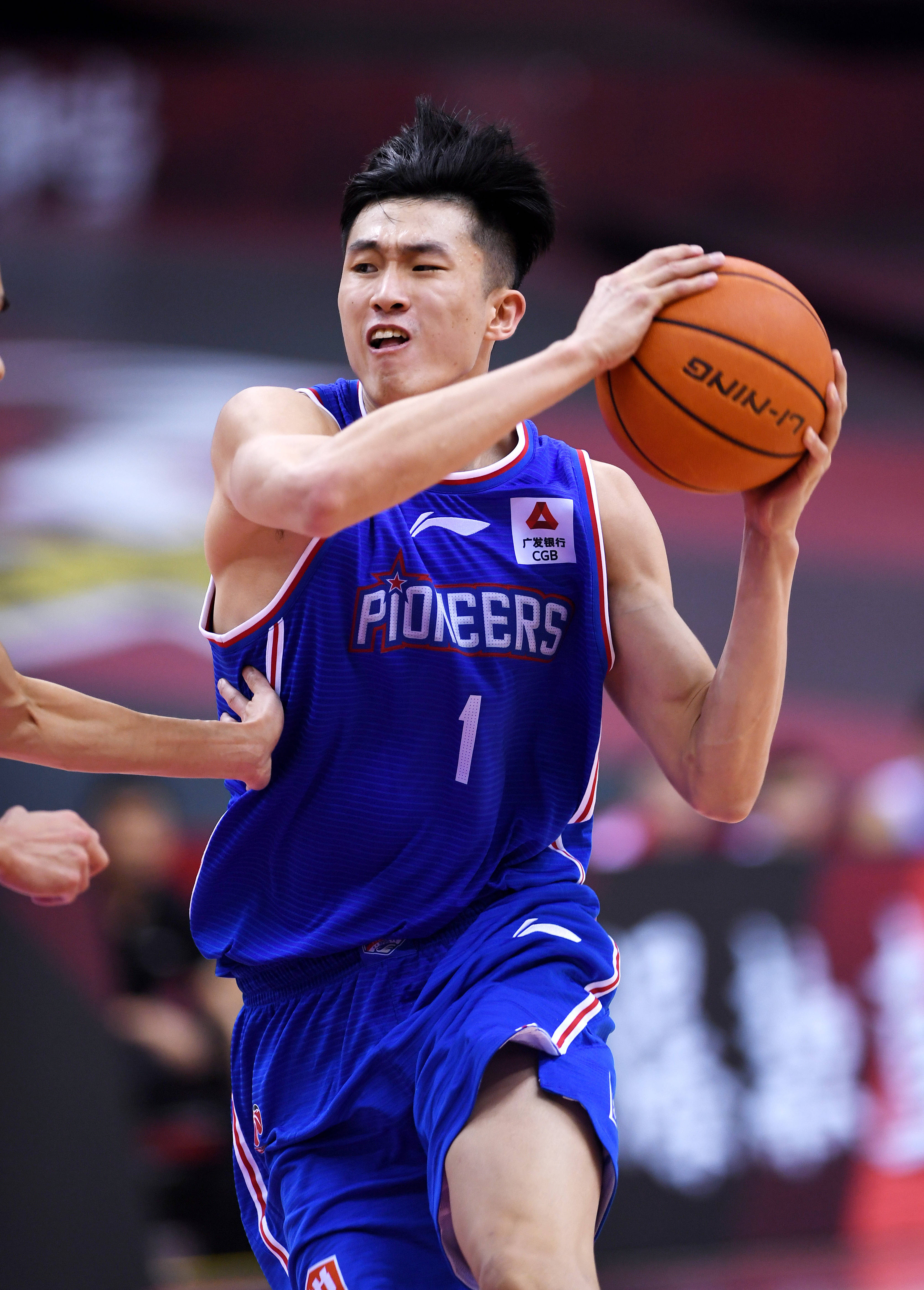 与强队交锋 与强队交锋